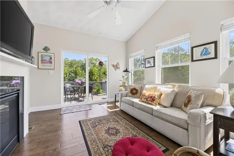 $749,900 | 55 Morningside Drive, North Kingstown, RI 02852