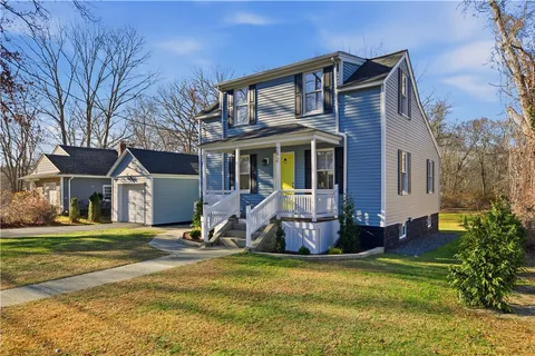 $499,000 | 292 Sowams Road, Barrington, RI 02806