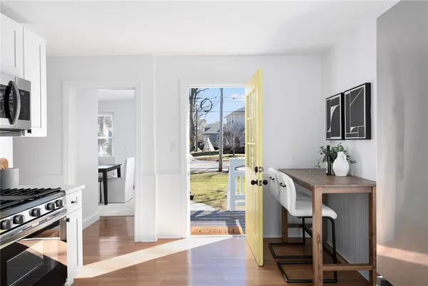 $499,000 | 292 Sowams Road, Barrington, RI 02806
