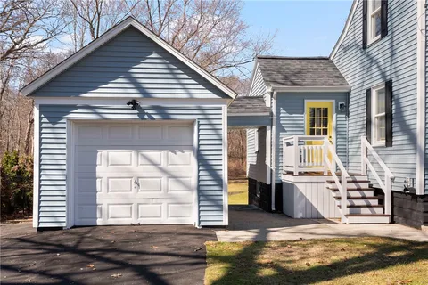 $499,000 | 292 Sowams Road, Barrington, RI 02806