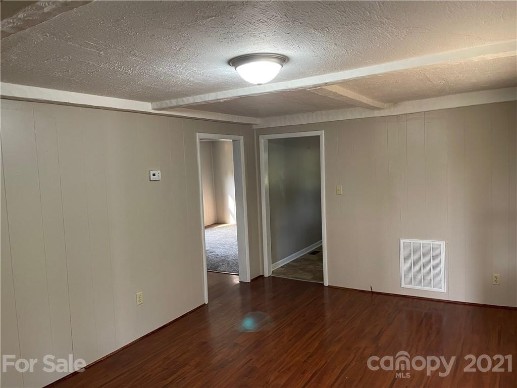 3315 Sheely Road Lenoir, NC 28645 - Photo 5 of 15 Gallery Image 5