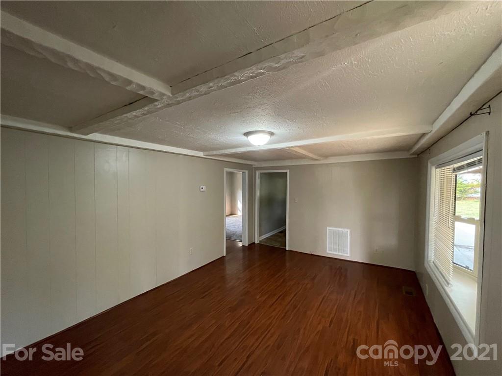 3315 Sheely Road Lenoir, NC 28645 - Photo 6 of 15 Gallery Image 6