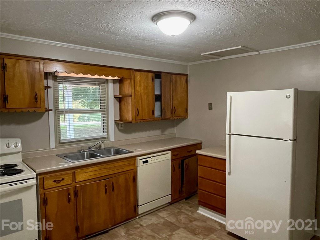 3315 Sheely Road Lenoir, NC 28645 - Photo 9 of 15 Gallery Image 9