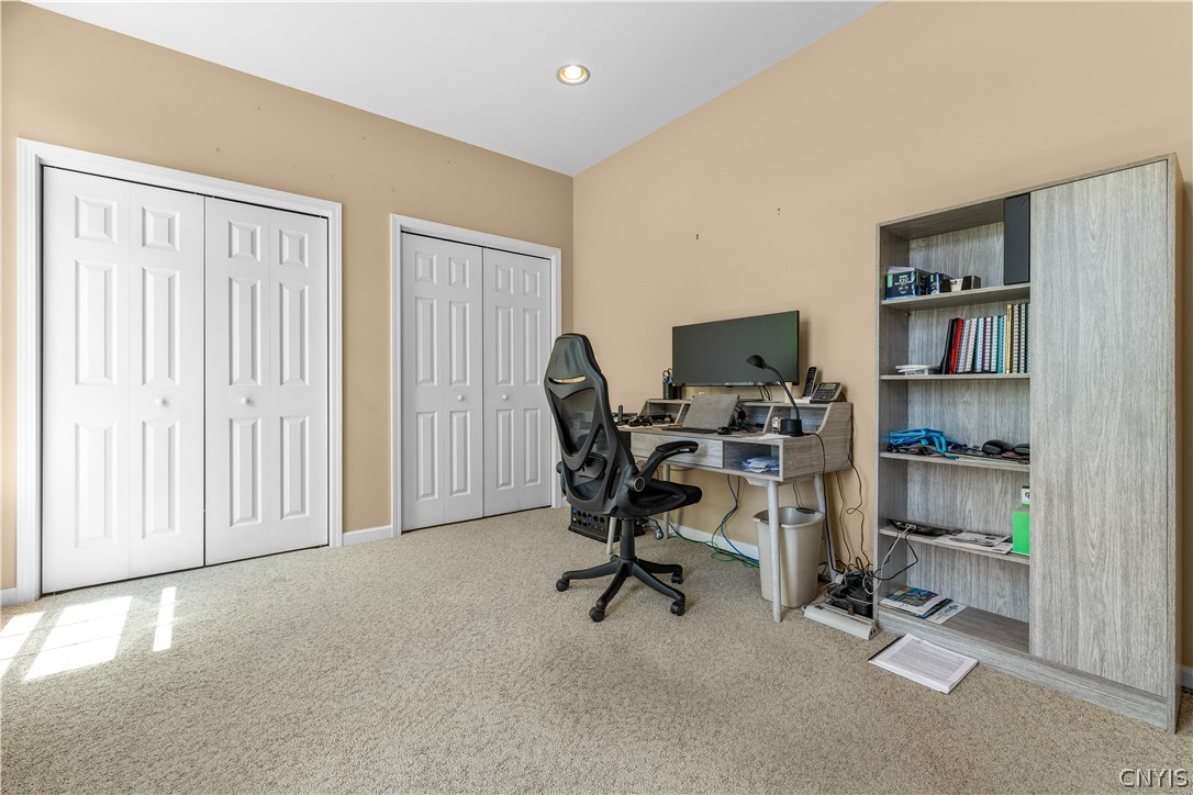 635 Higby Road New Hartford, NY 13501 - Photo 11 of 49
