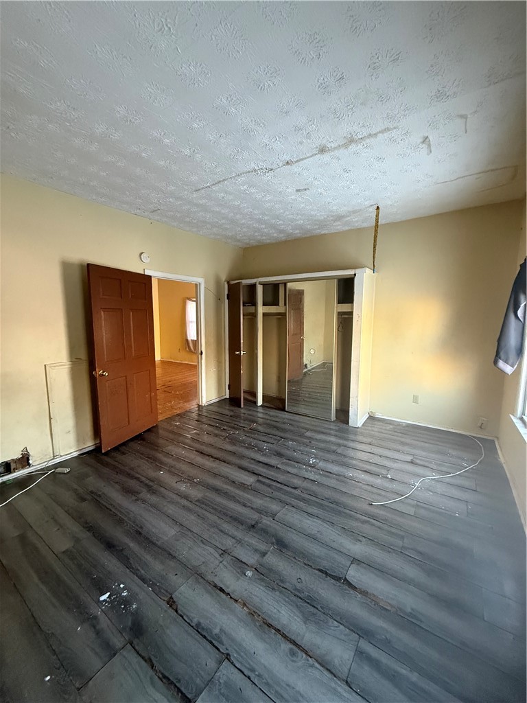 9 Hoeltzer Street Rochester, NY 14605 - Photo 3 of 19