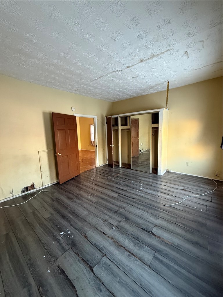 9 Hoeltzer Street Rochester, NY 14605 - Photo 5 of 19