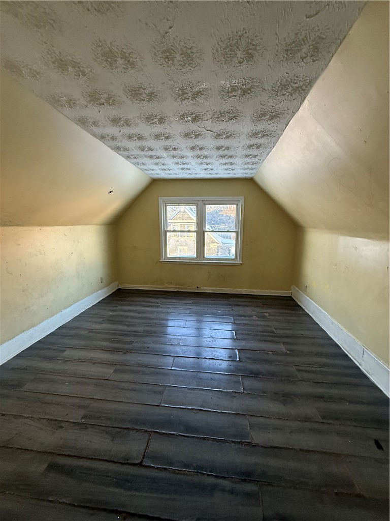 9 Hoeltzer Street Rochester, NY 14605 - Photo 7 of 19