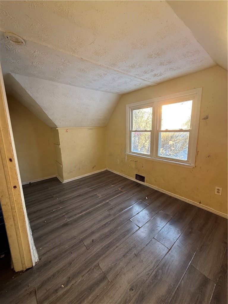 9 Hoeltzer Street Rochester, NY 14605 - Photo 9 of 19