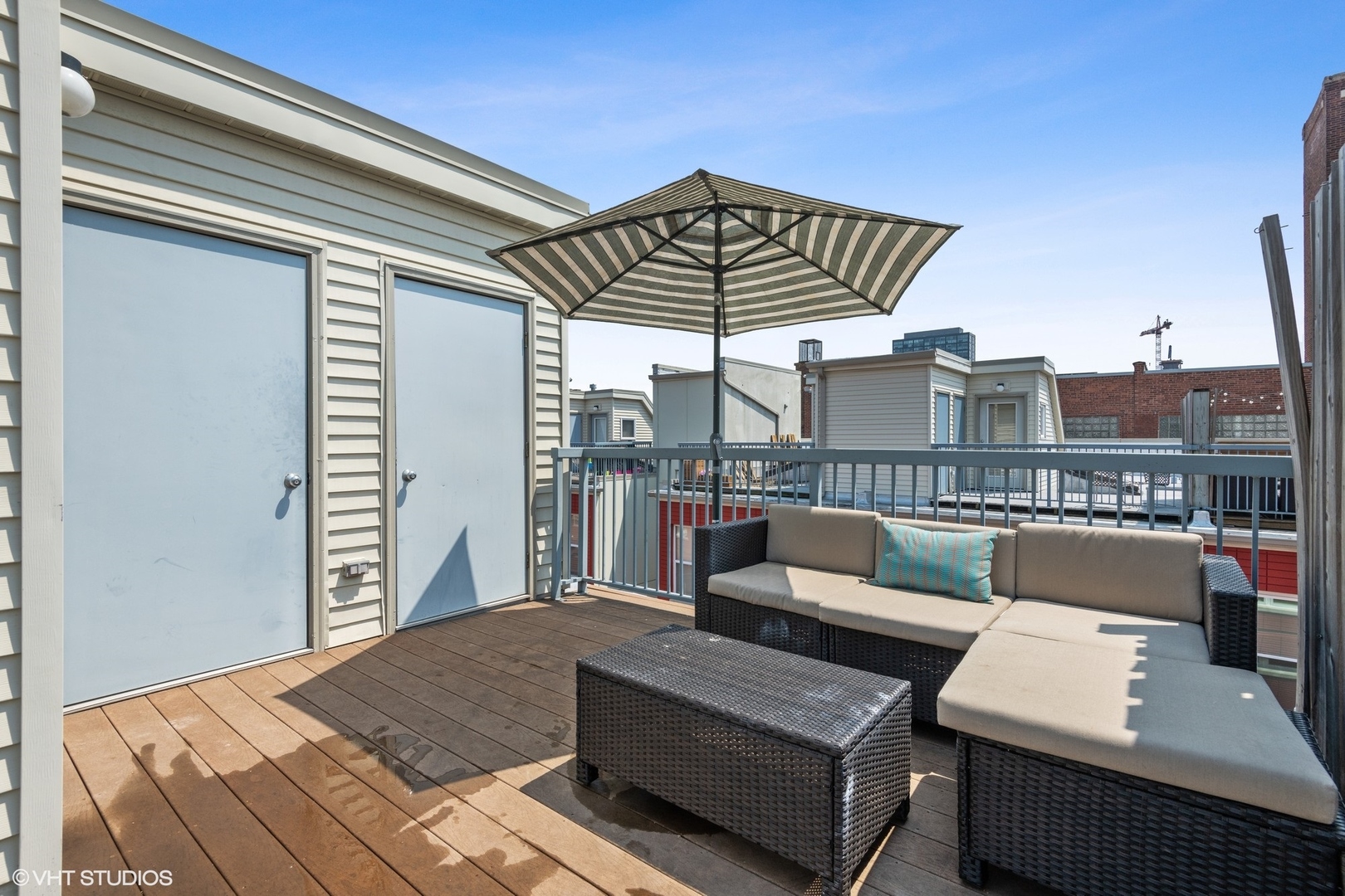 18 South Aberdeen Street, Unit 2 Chicago, IL 60607 - Photo 21 of 26 a view of a terrace with furniture and a terrace