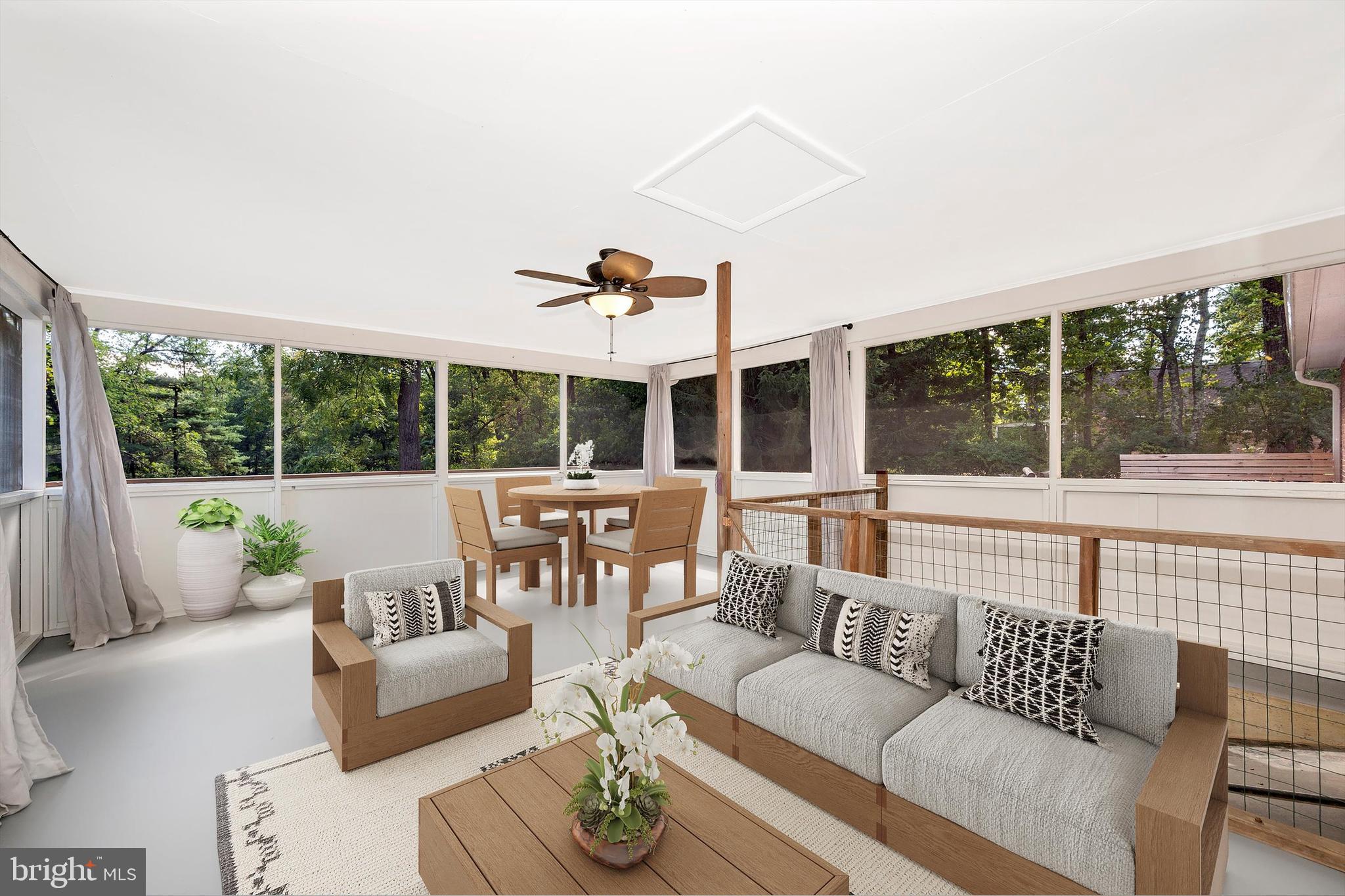 5615 Jefferson Boulevard Frederick, MD 21703 - Photo 15 of 38 Screened in Porch