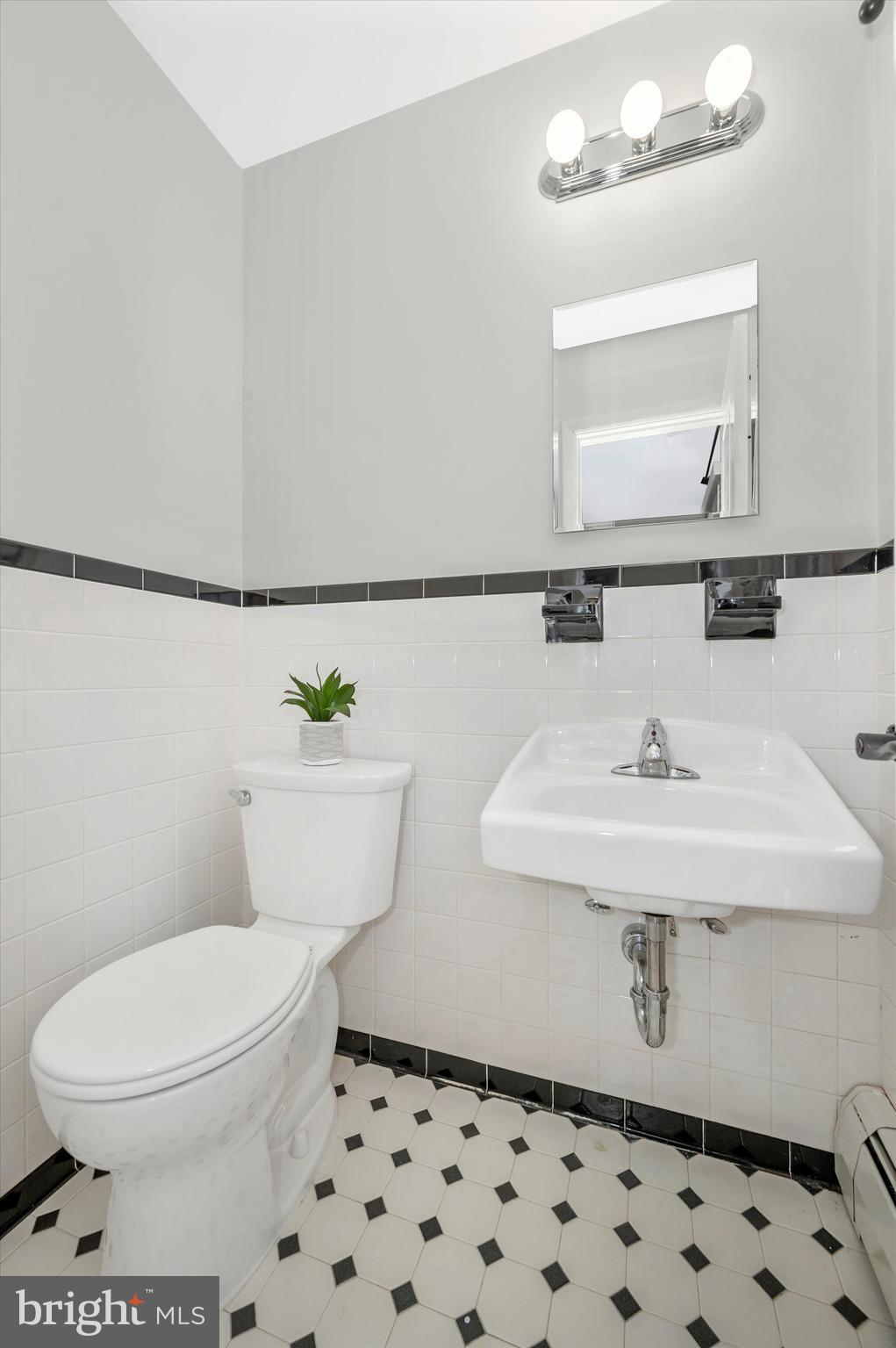 5615 Jefferson Boulevard Frederick, MD 21703 - Photo 17 of 38 Primary Bath