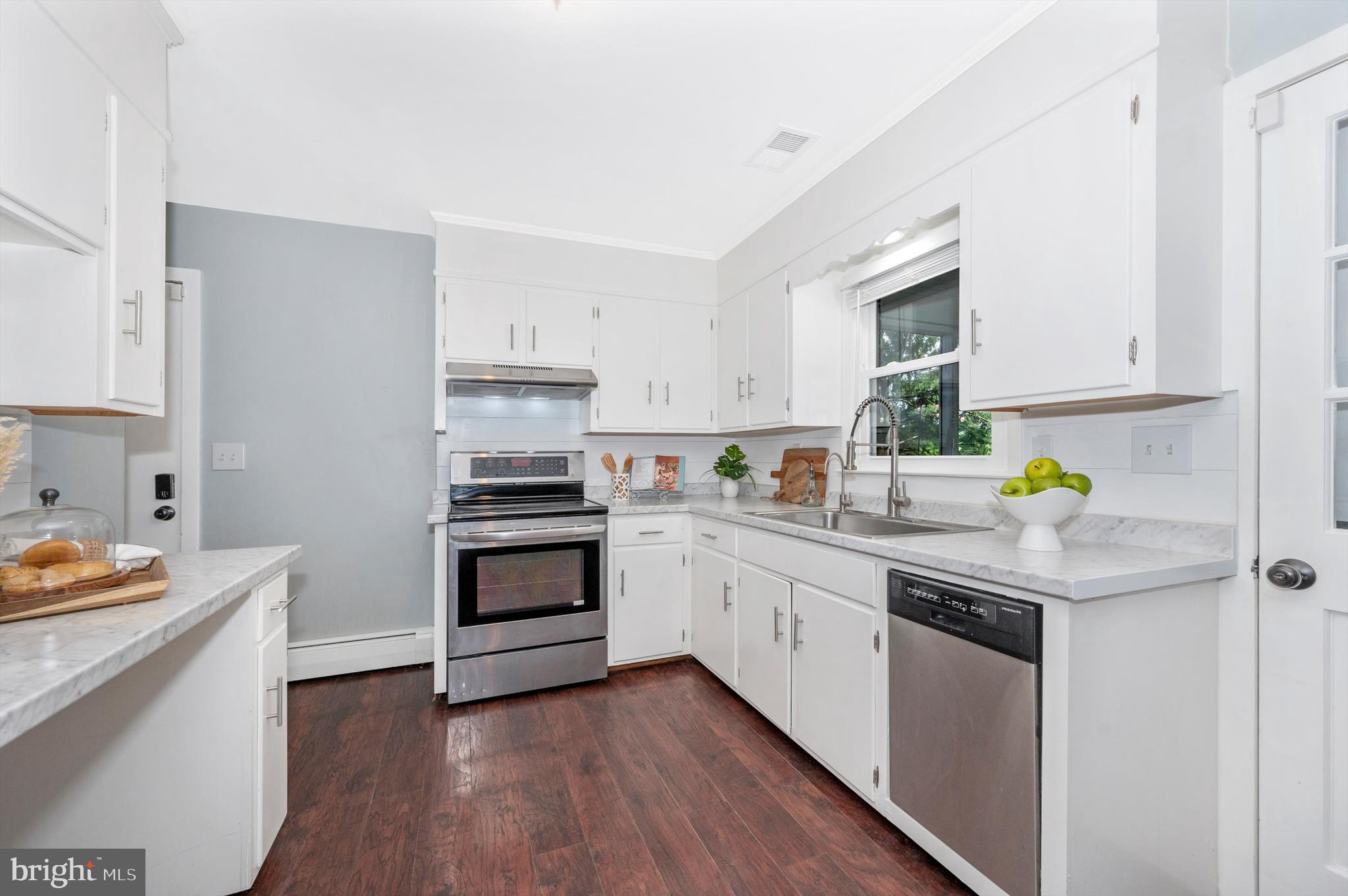 5615 Jefferson Boulevard Frederick, MD 21703 - Photo 7 of 38 Kitchen