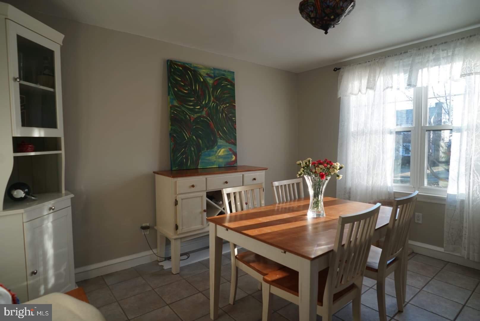241 Rodmor Road Havertown, PA 19083 - Photo 2 of 20