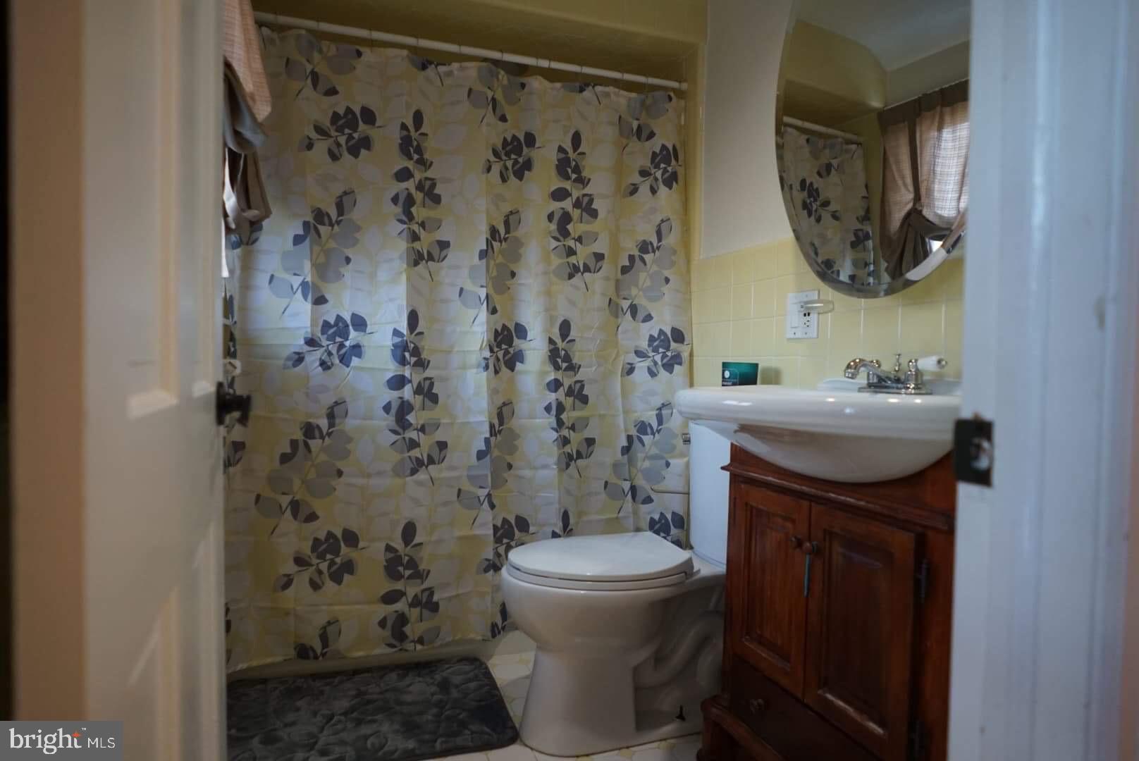 241 Rodmor Road Havertown, PA 19083 - Photo 13 of 20