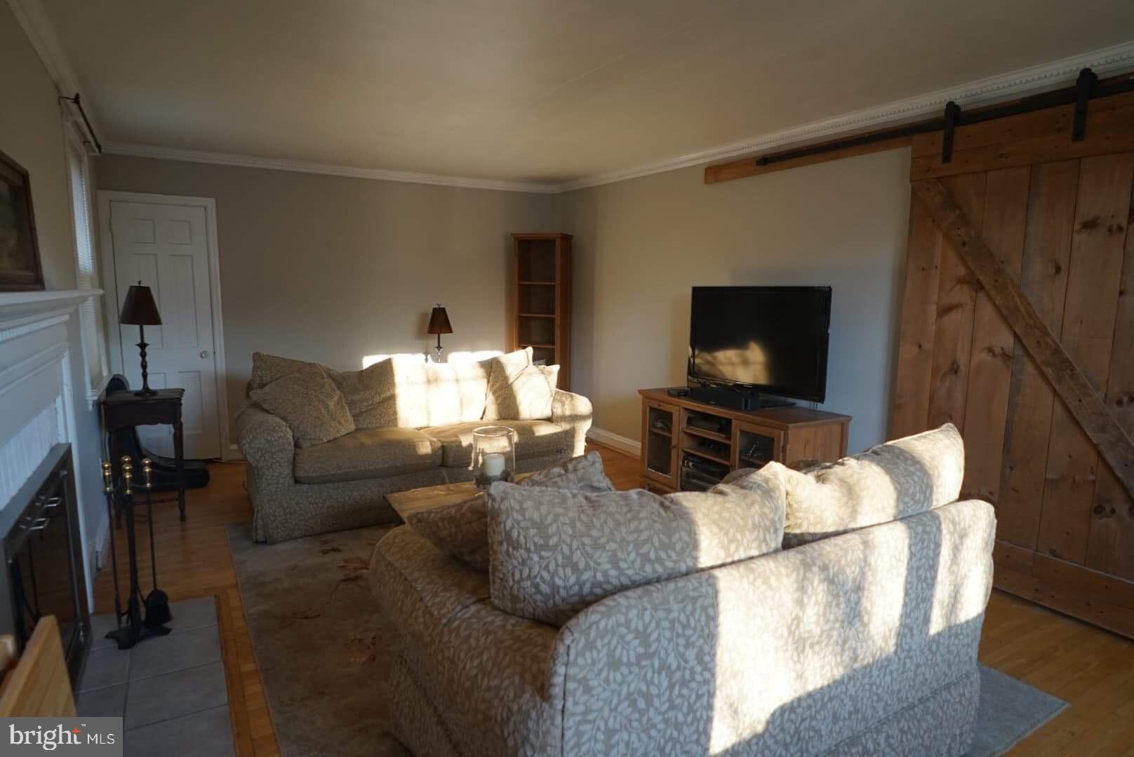 241 Rodmor Road Havertown, PA 19083 - Photo 9 of 20