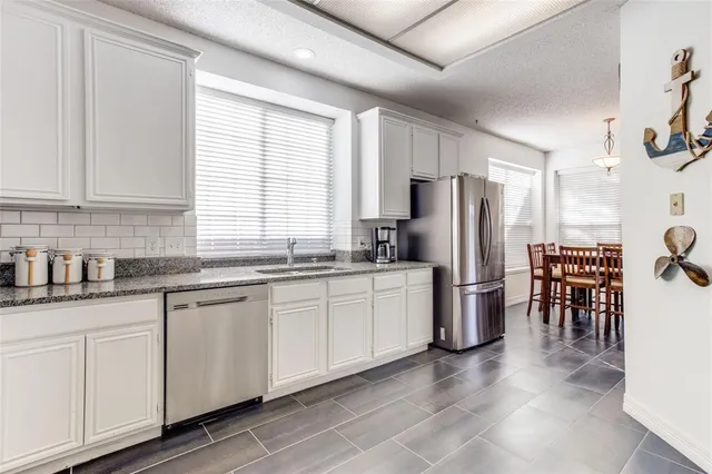 $2,400 | 10305 Preston Vineyard Drive, Frisco, TX 75035