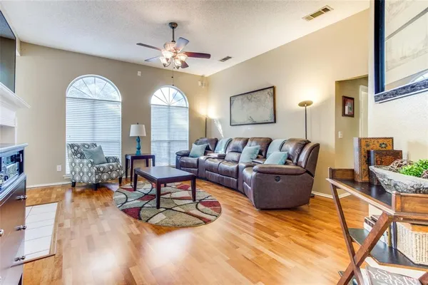 $2,400 | 10305 Preston Vineyard Drive, Frisco, TX 75035