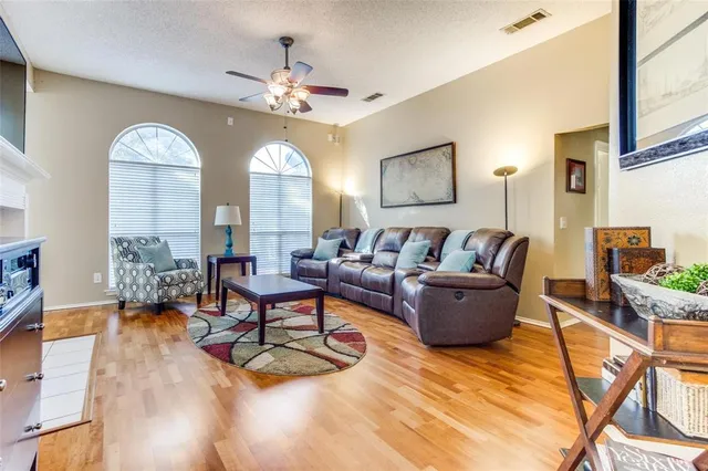 $2,400 | 10305 Preston Vineyard Drive, Frisco, TX 75035