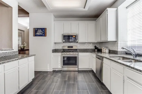 $2,400 | 10305 Preston Vineyard Drive, Frisco, TX 75035