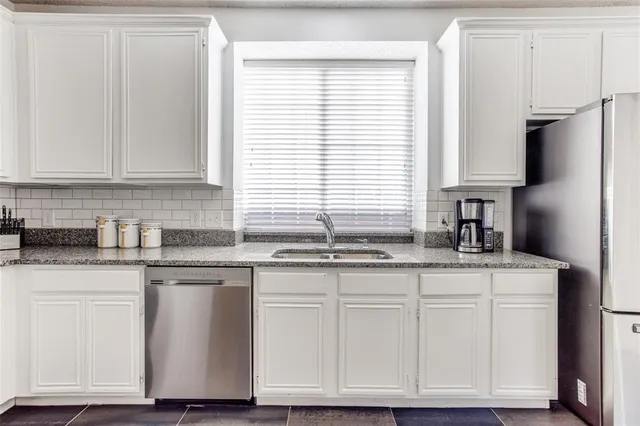 $2,400 | 10305 Preston Vineyard Drive, Frisco, TX 75035