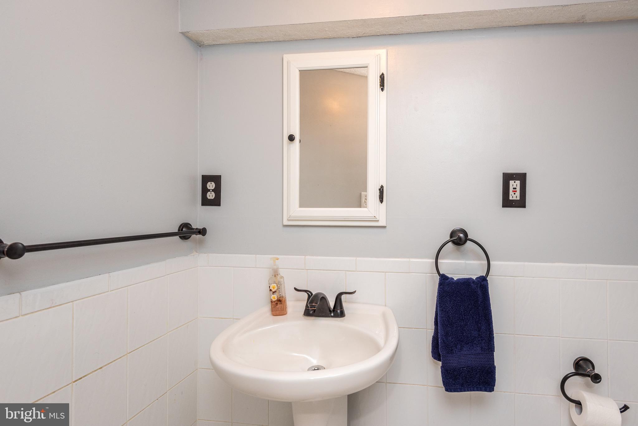387 South Norristown Road Warminster, PA 18974 - Photo 27 of 39 lower level half-bath