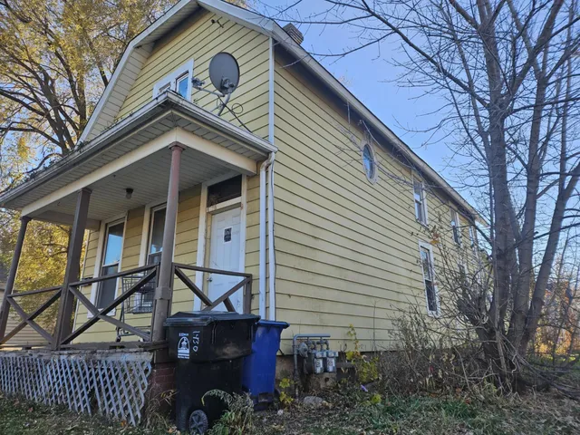 $134,900 | 1430 Douglas Avenue, Racine, WI 53404