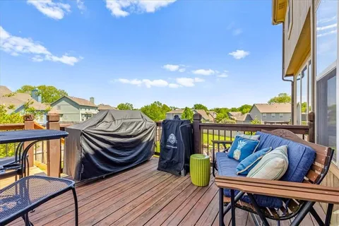 $549,900 | 1404 Southwest 41st Circle, Lee's Summit, MO 64082