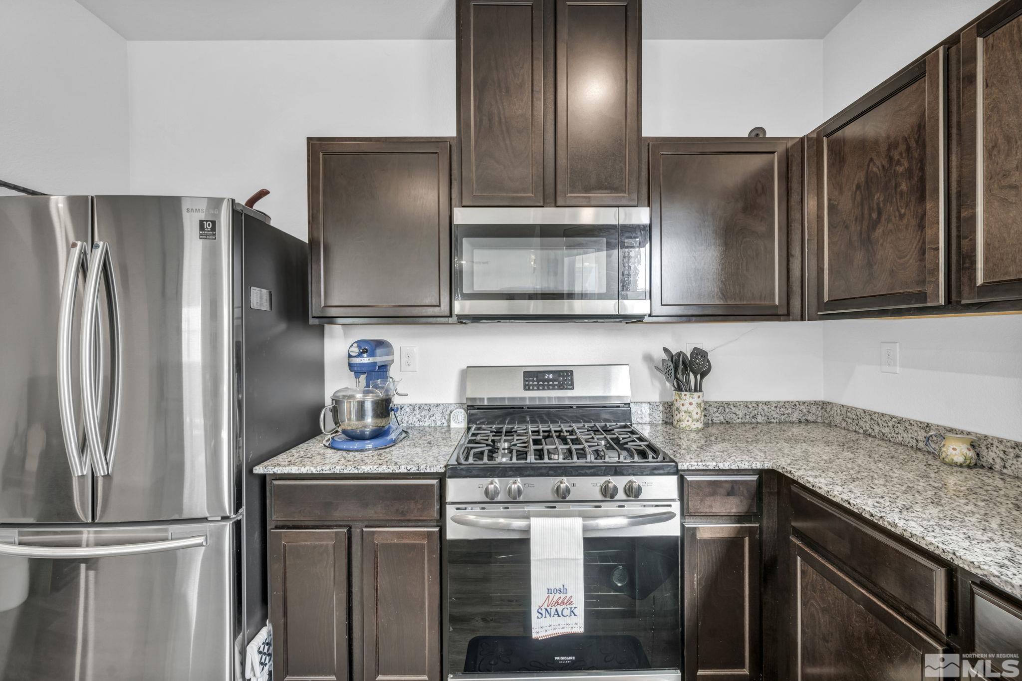 9601 Nautical Mile Road Reno, NV 89506 - Photo 9 of 24 Photo 9