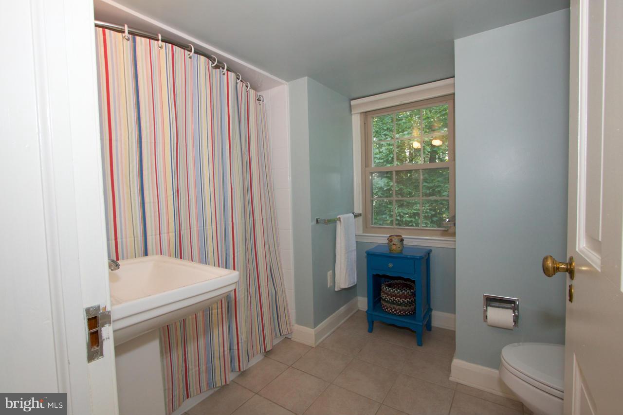 5607 Williams Road Hydes, MD 21082 - Photo 17 of 29 Bath