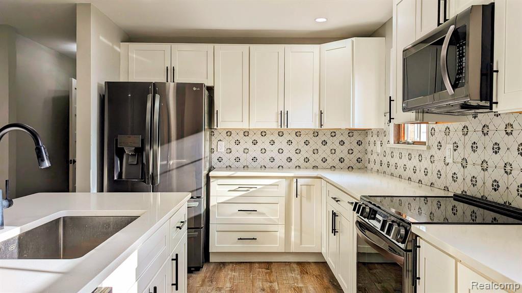 6872 Hurds Corner Road Mayville, MI 48744 - Photo 6 of 39 Gallery Image 6