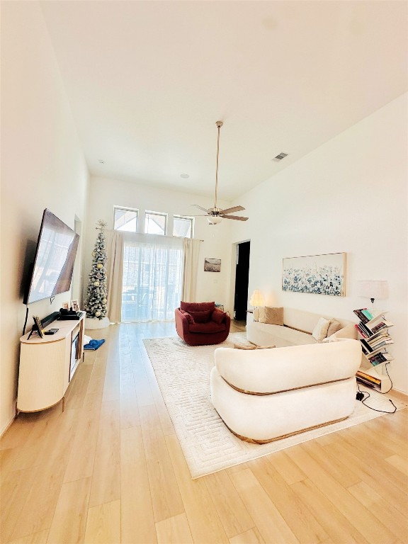 4918 Mango Pk Lane Manvel, TX 77578 - Photo 7 of 28 a bedroom with a bed and window