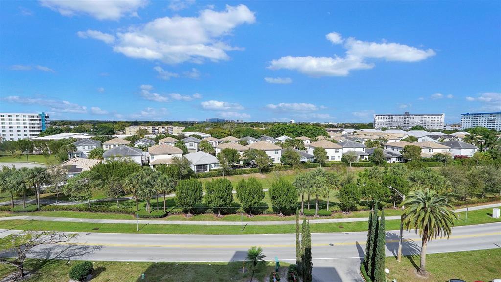 4400 Hillcrest Drive, Unit 719C Hollywood, FL 33021 - Photo 20 of 39 a view of a city