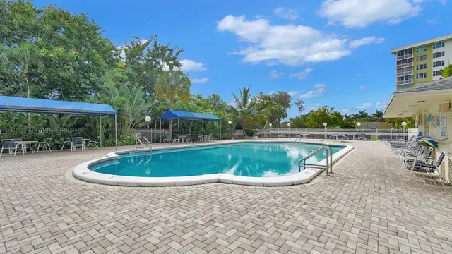 $289,999 | 4400 Hillcrest Drive, Unit 719C, Hollywood, FL 33021