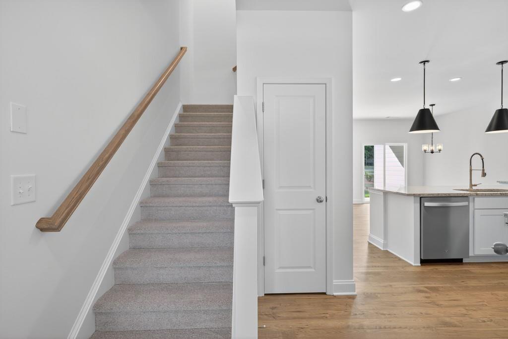 131 Windsor Pk Court Jefferson, GA 30549 - Photo 4 of 59