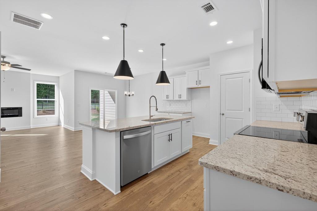 131 Windsor Pk Court Jefferson, GA 30549 - Photo 5 of 59