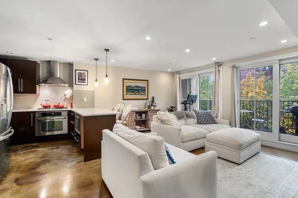 $5,000 | 64-66 Salem Street, Unit 4R, Boston, MA 02113