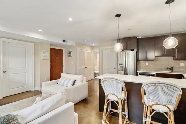 $5,000 | 64-66 Salem Street, Unit 4R, Boston, MA 02113