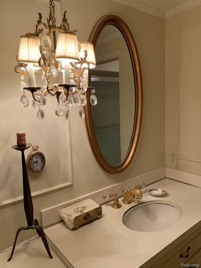 491 Colonial Road Grosse Pointe, MI 48236 - Photo 25 of 38 025_beyc69fd37775775f.jpg