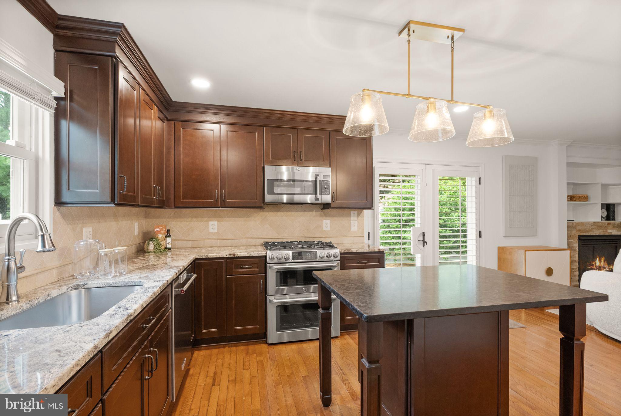 12056 Edgemere Circle Reston, VA 20190 - Photo 27 of 64