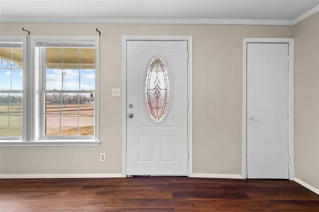 $1,650 | 101 East Williams Street, Bowie, TX 76230