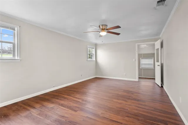 $1,650 | 101 East Williams Street, Bowie, TX 76230