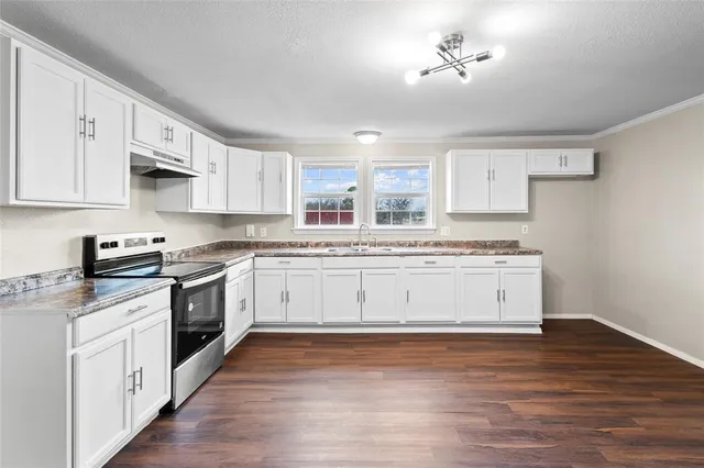 $1,650 | 101 East Williams Street, Bowie, TX 76230