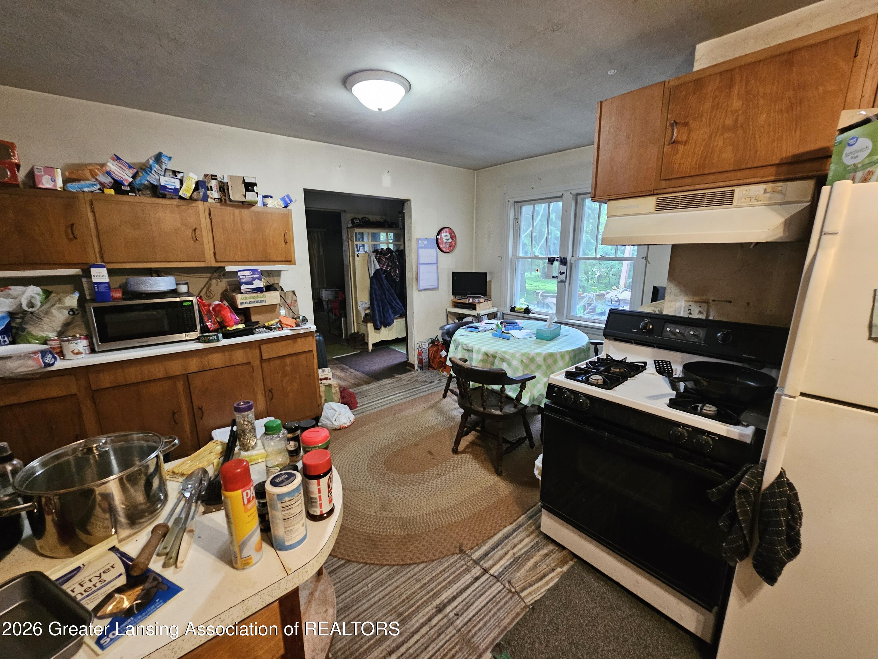 14540 South Wacousta Road Grand Ledge, MI 48837 - Photo 10 of 48 Kitchen-Dining