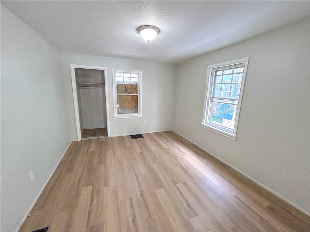 42 Villa Street Rochester, NY 14606 - Photo 4 of 21