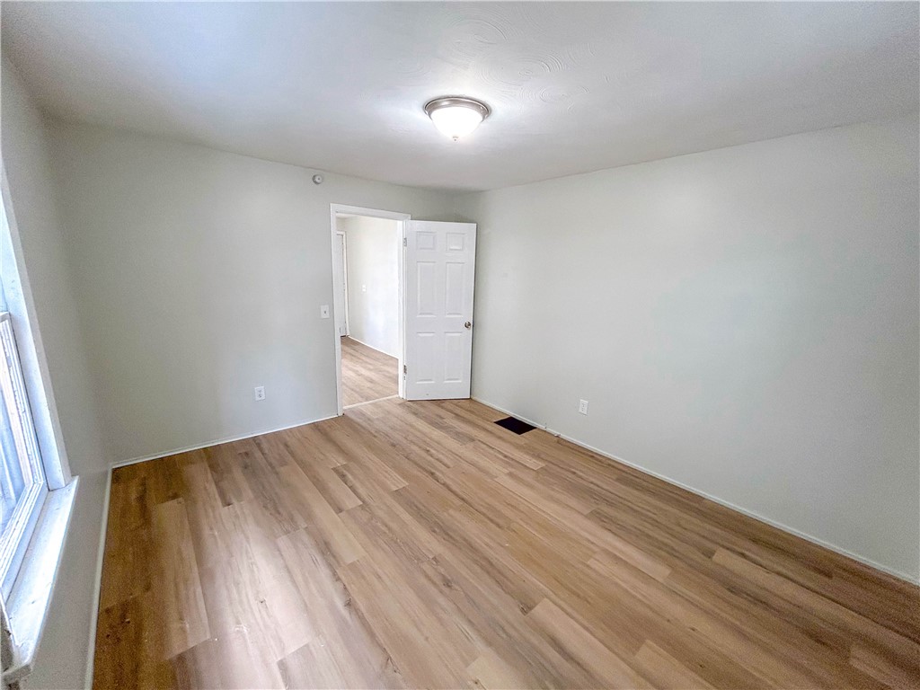 42 Villa Street Rochester, NY 14606 - Photo 5 of 21