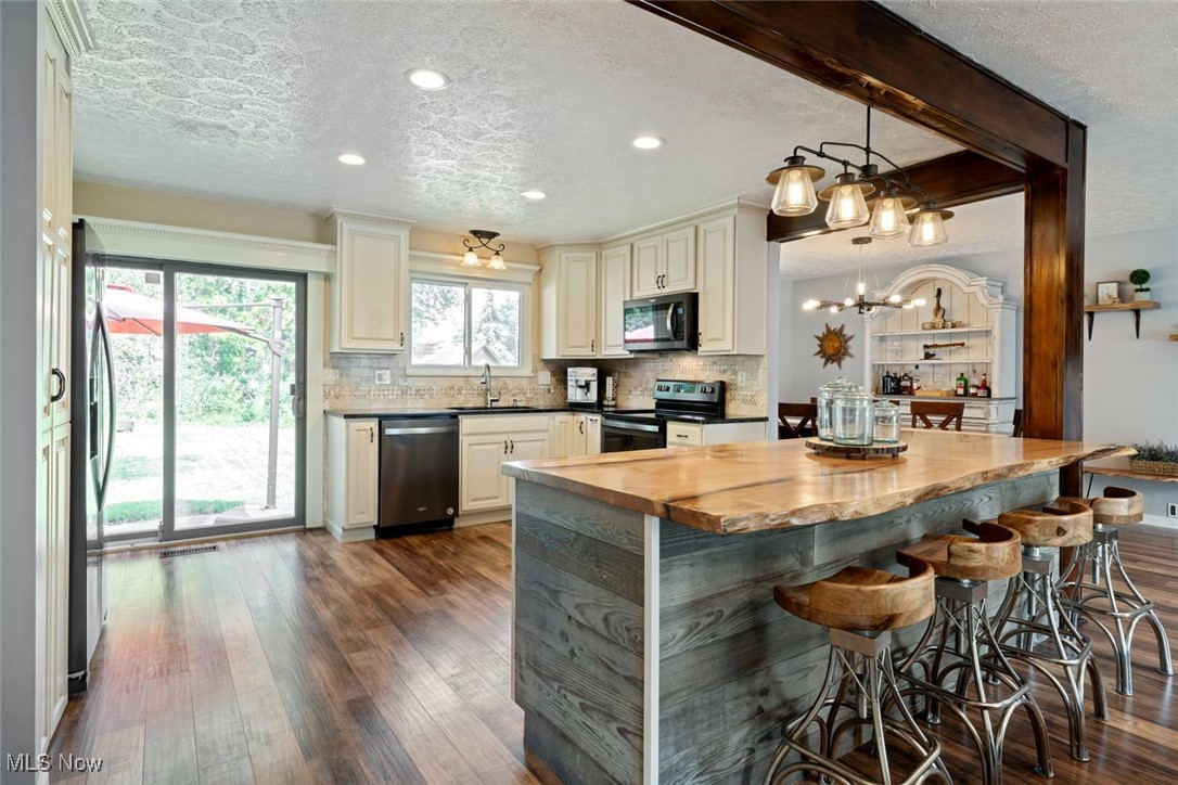 13388 Olde Orchard Road Strongsville, OH 44136 - Photo 7 of 38 Gallery Image 7