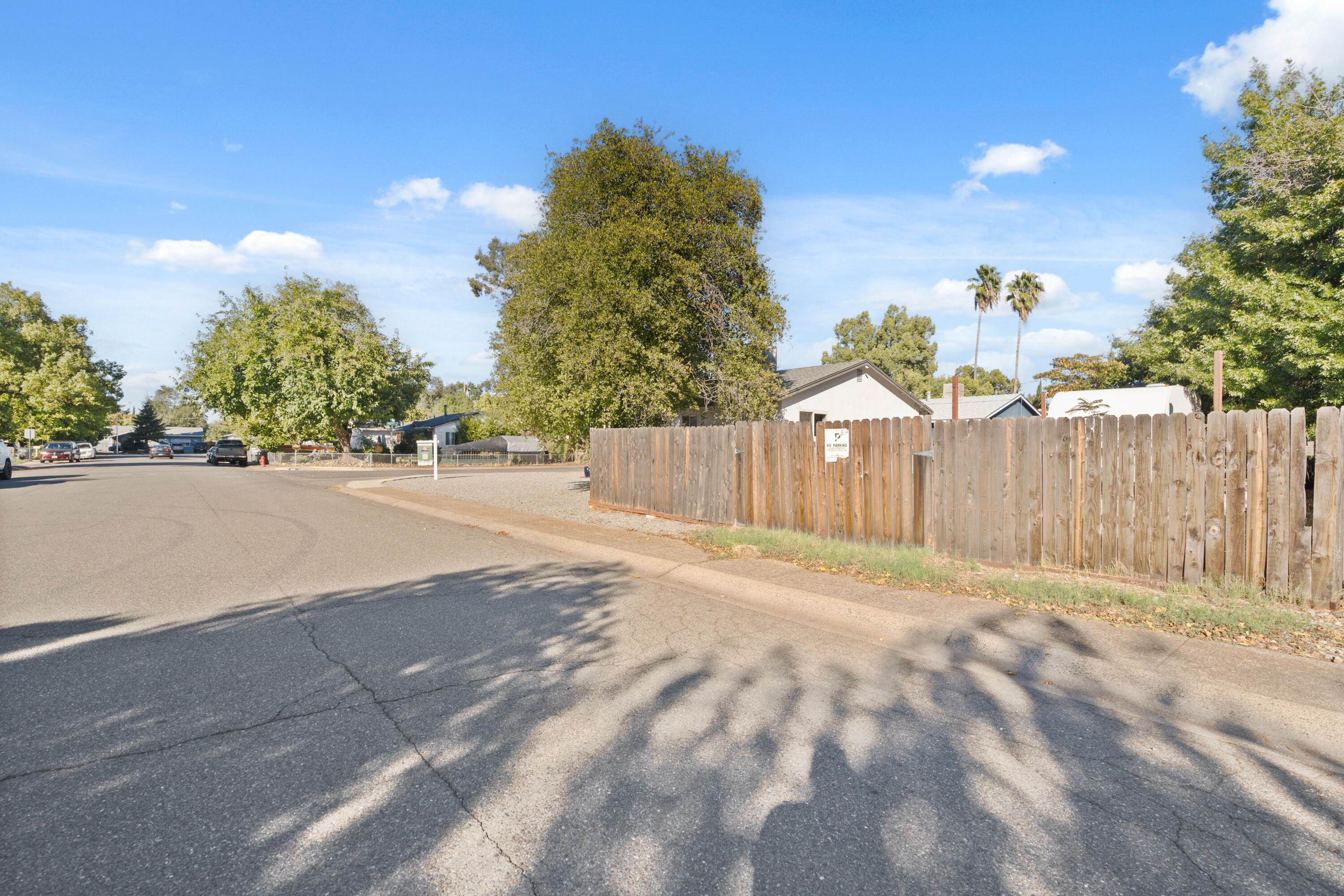 2041 Jupiter Terrace Redding, CA 96002 - Photo 25 of 32 a view of a backyard