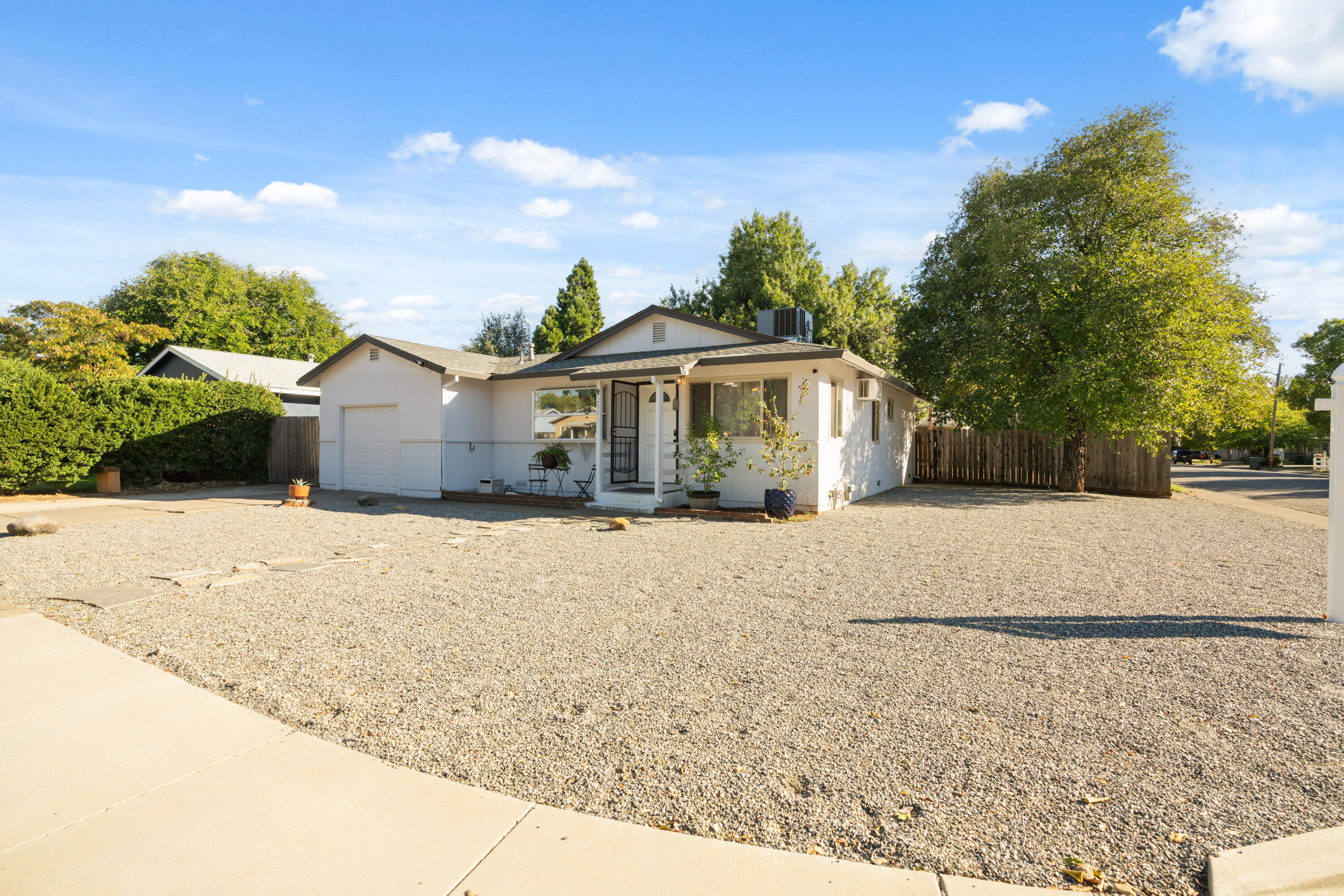 2041 Jupiter Terrace Redding, CA 96002 - Photo 30 of 32 a front view of a house with a yard