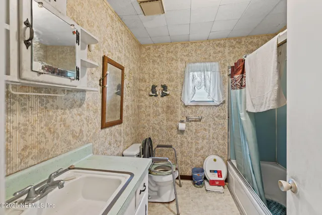 $180,000 | 44125 Jarrett Road, Callahan, FL 32011