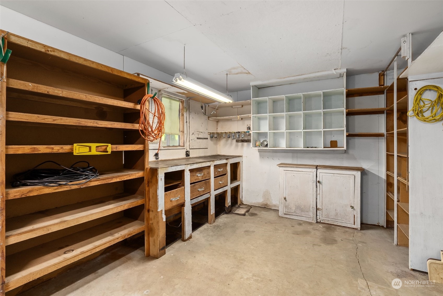 113 Coulson Road Chehalis, WA 98532 - Photo 19 of 25 a view of walk in closet with empty racks